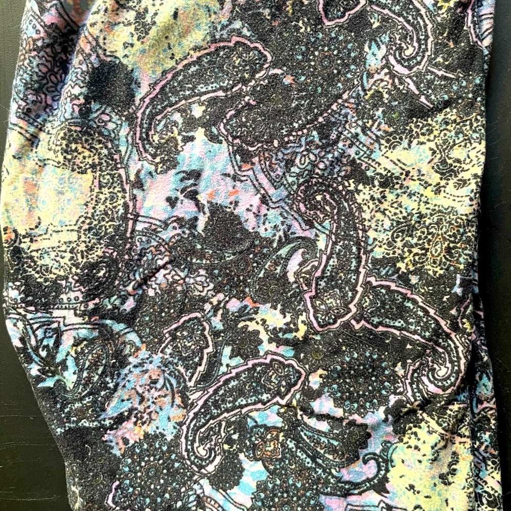 LuLaRoe OS Leggings - Paisleys